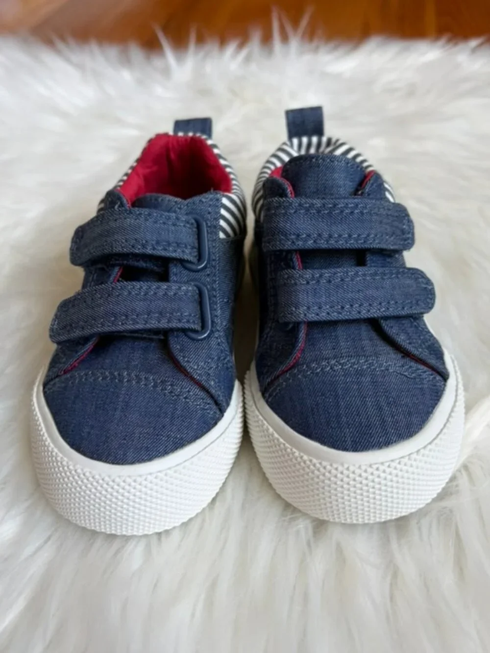 Joe Fresh Baby Boys' Navy Blue Quick Close Sneakers Infant Size 5